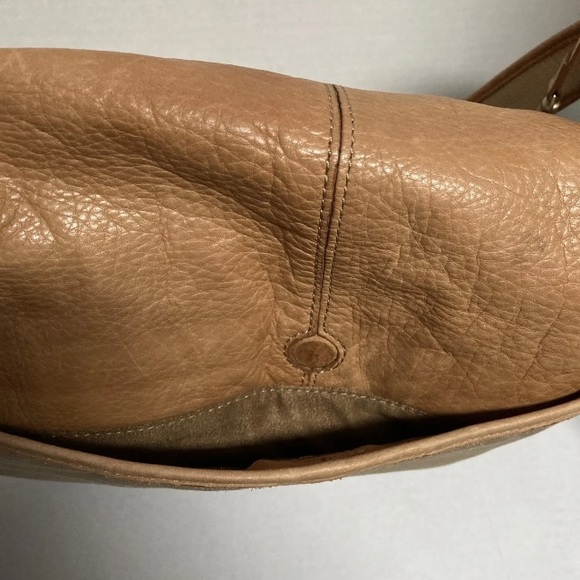 Liz Claiborne Messenger Bag PreOwned - Picture 9 of 10